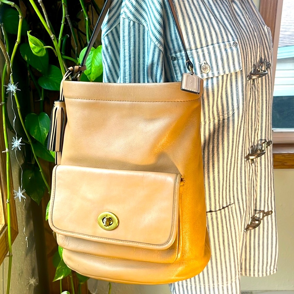 ⭐️ COACH - Legacy Archival XL Bucket Bag MINT! ⭐️